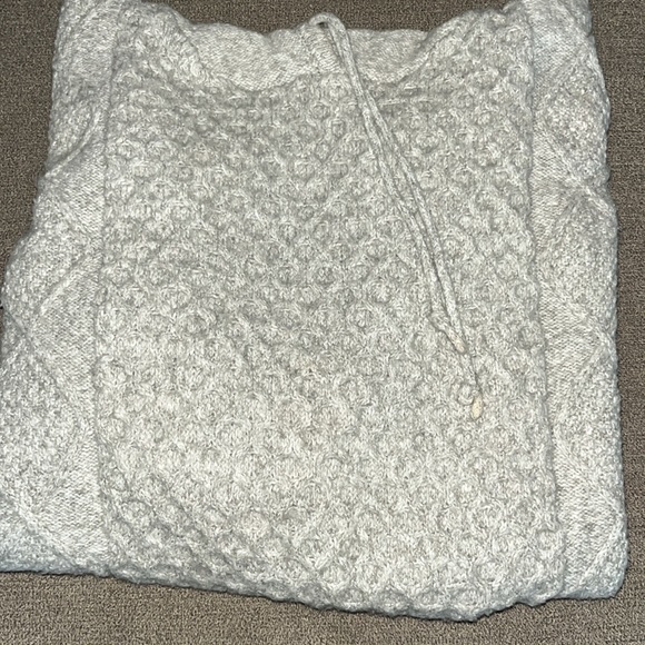 American Eagle sweater- EUC!! $18 - Picture 8 of 8